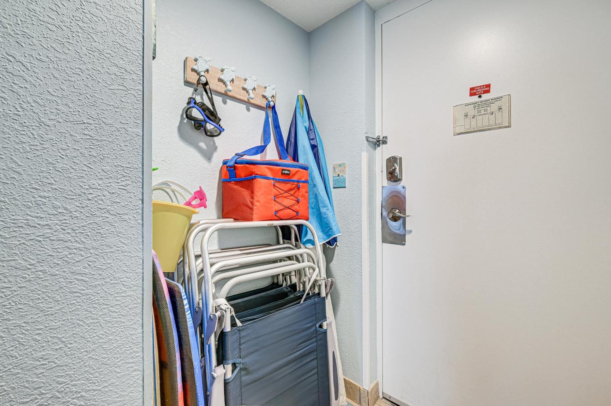 Beachy Condo With Pool Access And Steps To Boardwalk! เมอร์เทิลบีช ภายนอก รูปภาพ