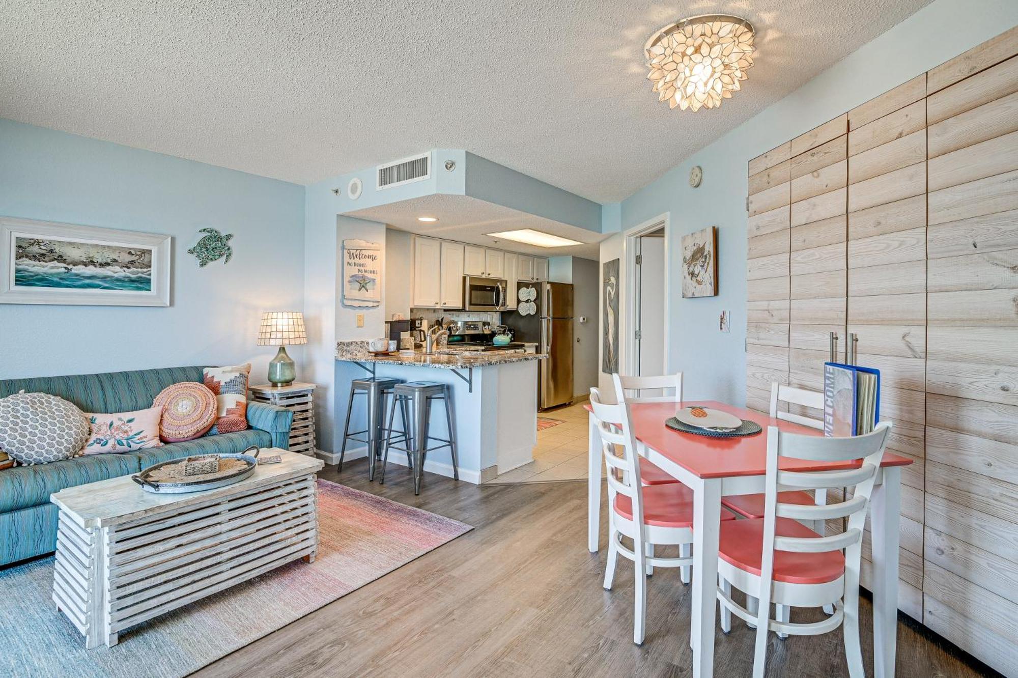 Beachy Condo With Pool Access And Steps To Boardwalk! เมอร์เทิลบีช ภายนอก รูปภาพ